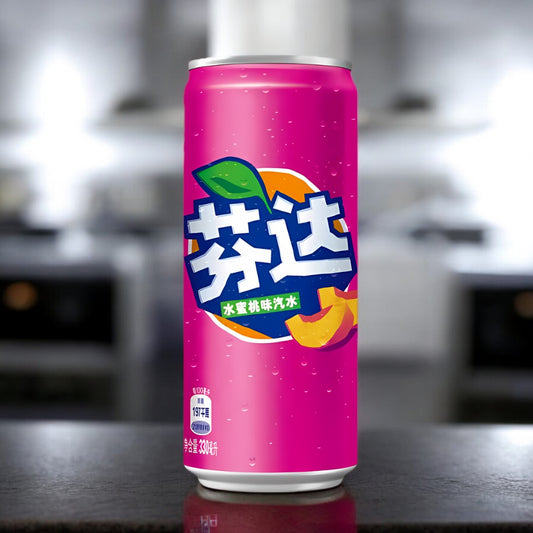 Mit Asia Fanta PEACH tauchst du ein in einen köstlichen Pfirsichtraum, der dich direkt in die sonnigen Gärten Asiens entführt! Doseninhalt:330ml