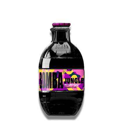 Bomba Energy Drink "Jungle" mit Passionsfruchtgeschmack, die schwarze Flasche hat einen Flascheninhalt von 250ml. Diese findest du in unserem Online-Candyshop