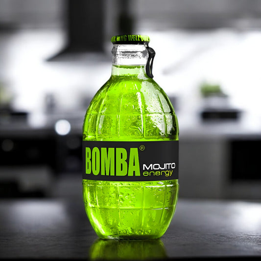 Bomba Mojito Energy mit einem Glasflascheninhalt von 250ml. Der Energydrink hat eine grüne Farbe.