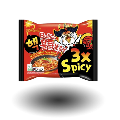 Packung Samyang Buldak Hot Chicken Flavour Ramen - 3x Spicy, bekannt für ihre extrem scharfe Würze und intensiven Geschmack.