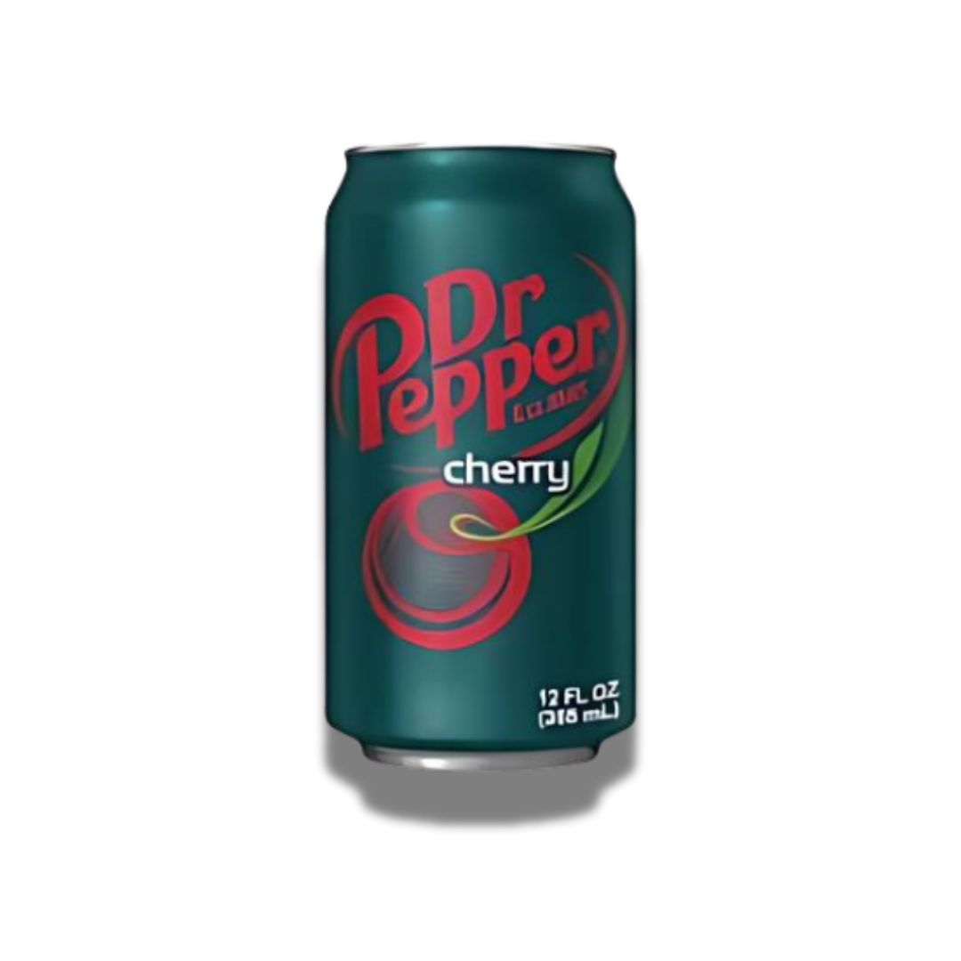 Eine 355ml Dose Dr. Pepper Cherry, gestaltet in kräftigem Rot mit Kirschen als Dekoration, die die fruchtige Note des Getränks betonen.