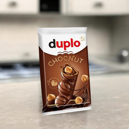 Duplo Chocnut 130g Packung, ein Mix aus zarter Milchschokolade und knackigen Haselnüssen.