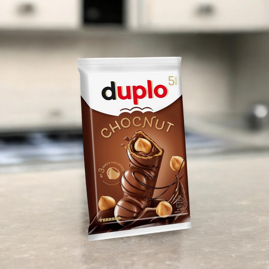 Duplo Chocnut 130g Packung, ein Mix aus zarter Milchschokolade und knackigen Haselnüssen.