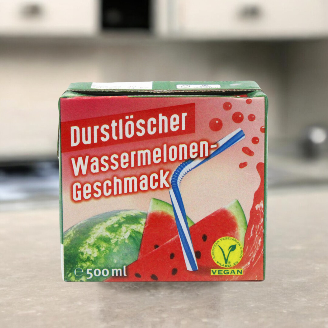 Durstlöscher 500ml in verschiedenen fruchtigen Geschmacksrichtungen, ideal für Erfrischung unterwegs oder beim Sport.