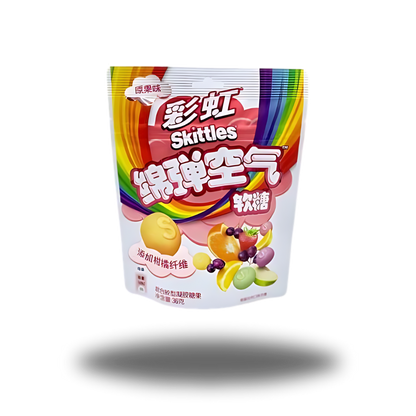 Skittle Real Fruit China 36g, bunte kaubare Süßigkeiten mit echten Fruchtaromen.