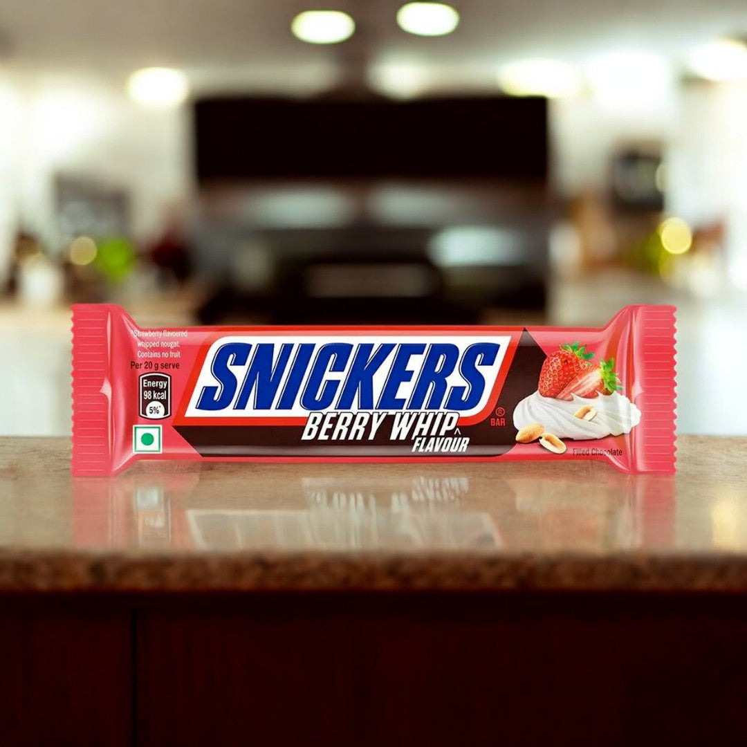 Snickers-Berry-Whip_Schokoladenriegel-Snickers-Sahne-Beeren-Geschmack