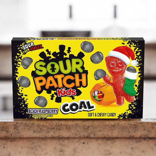 Sour Patch Coal Black Raspberry 88g, saure und süße Fruchtgummis mit schwarzem Himbeergeschmack in schwarzer Farbe.