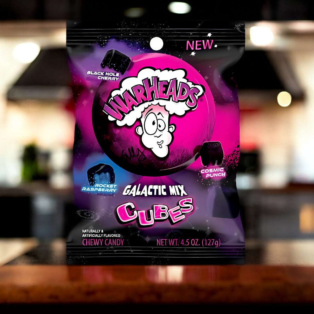 Warheads Galactic Cubes 99g  Bist du bereit für eine intergalaktische Geschmacksexplosion? Mit Warheads Galactic tauchst du ein in eine neue Dimension des Geschmacks! Diese kleinen Bonbons bringen nicht nur Farbe und Spaß in deinen Tag, sondern bieten auch den intensiven sauren Kick, den du liebst.