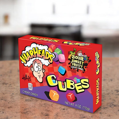 Warheads Chewy Cubes 113g, saure Kaubonbons in verschiedenen Geschmacksrichtungen, ideal für ein aufregendes Kauerlebnis.