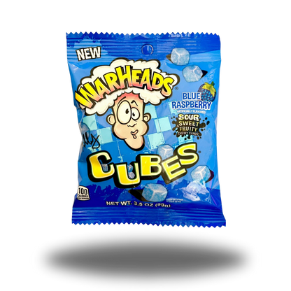 Warheads Cubes Blue Raspberry 99g, saure Kaubonbons mit dem intensiven Geschmack von Blaubeere, ideal für ein spannendes Kauerlebnis.